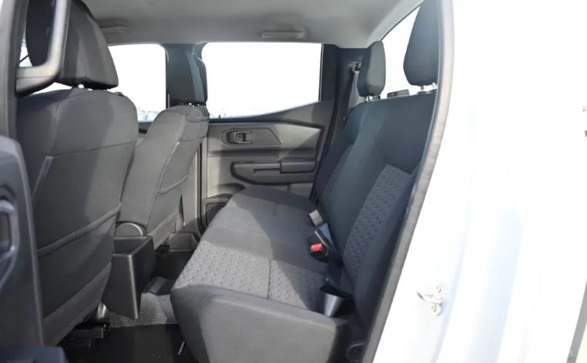 Mitsubishi L200 — photo 9